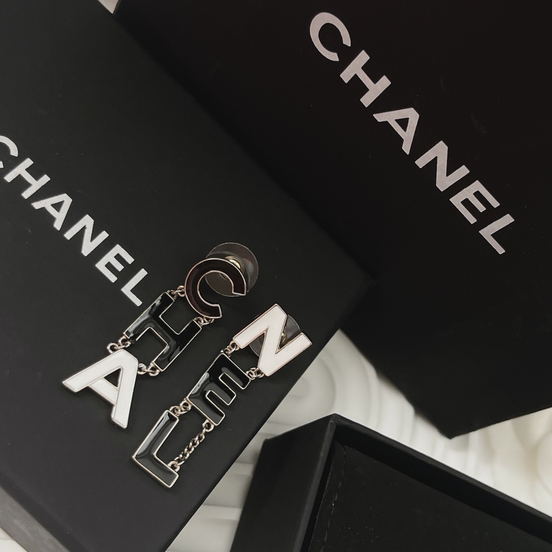 TOP CHANEL Enamel Letter Tassels Earrings