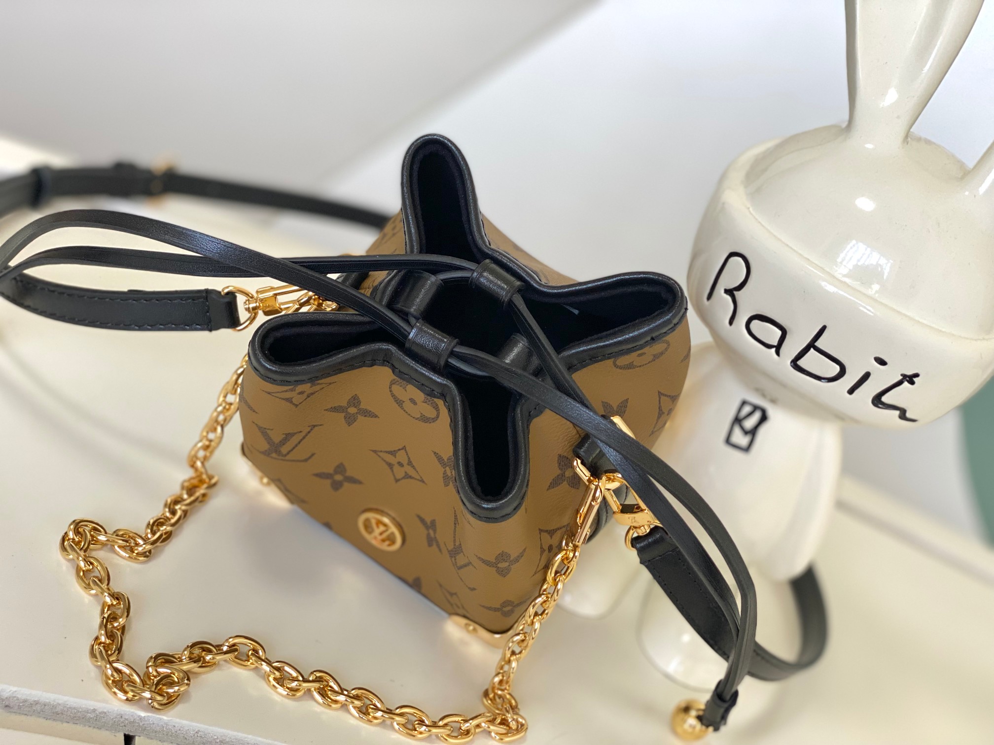 TOP Louis Vuitton LV Monogram Reverse Mini Bucket Bag  - 11.5x11.5x11.5cm-2 Colors
