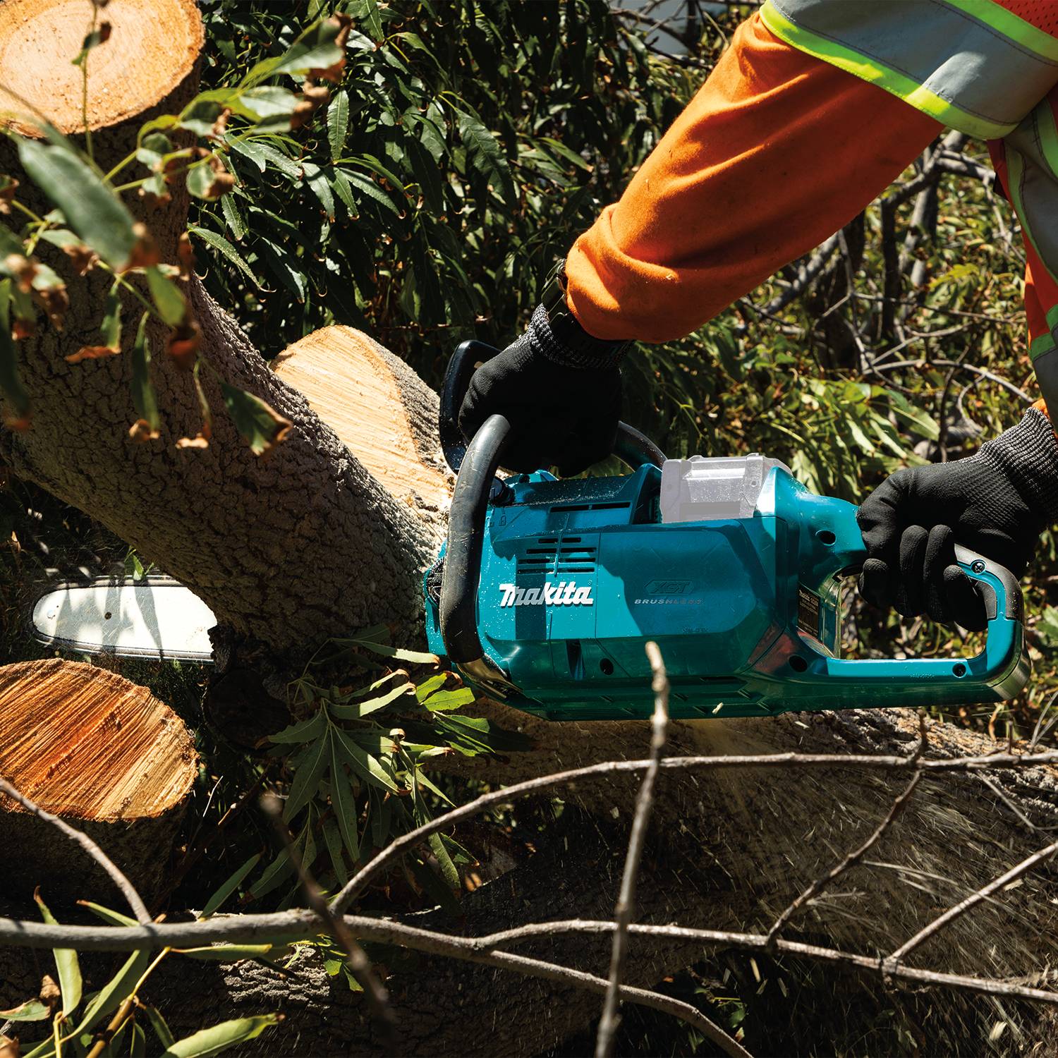 GCU04Z 40V max XGT Brushless Cordless 18 Chain Saw - Bare Tool