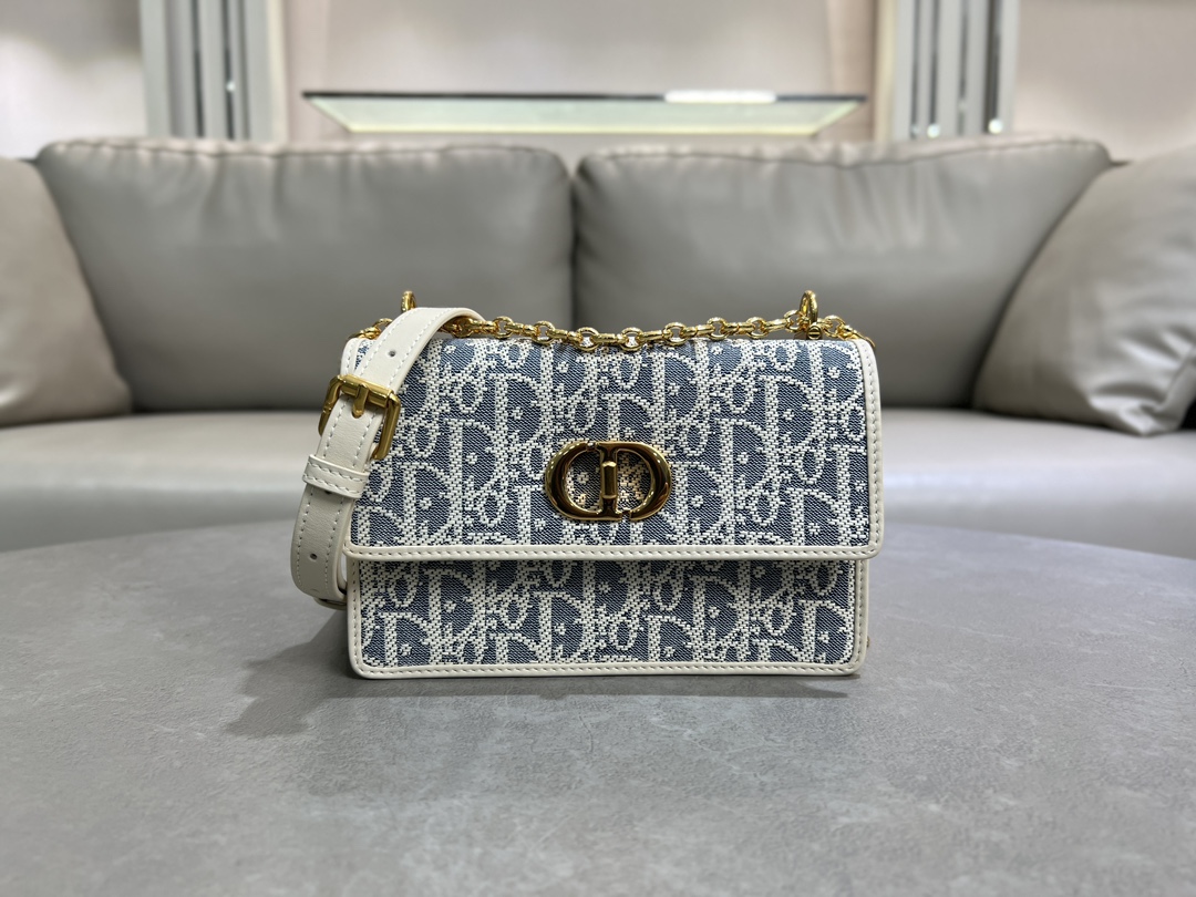 TOP Christian Dior Miss Caro Mini Bag 18×12×5.5cm - Light Blue