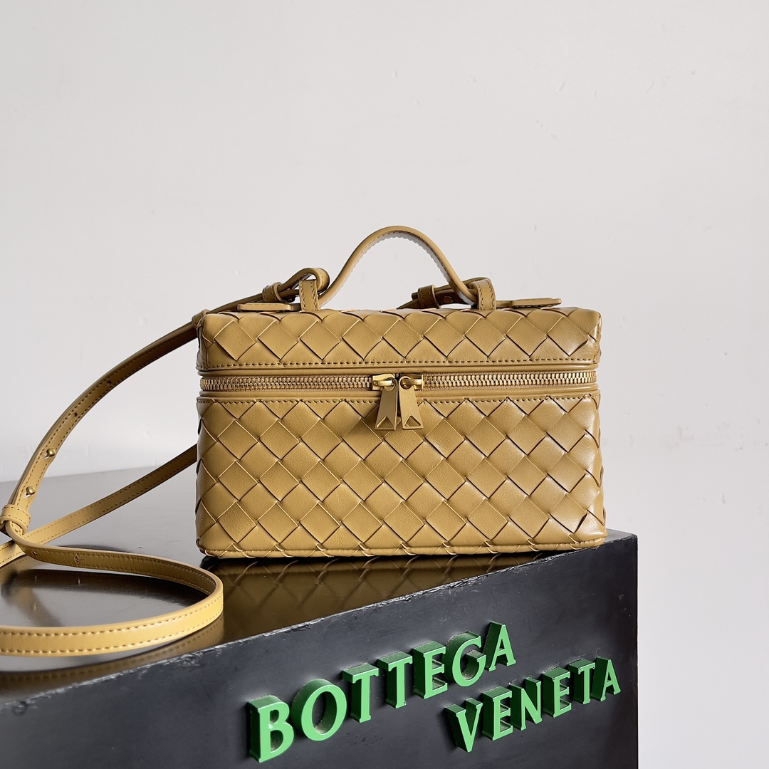 TOP Bottega Veneta Woven Zipper Crossbody Bag 22x12.5x5cm - Brown