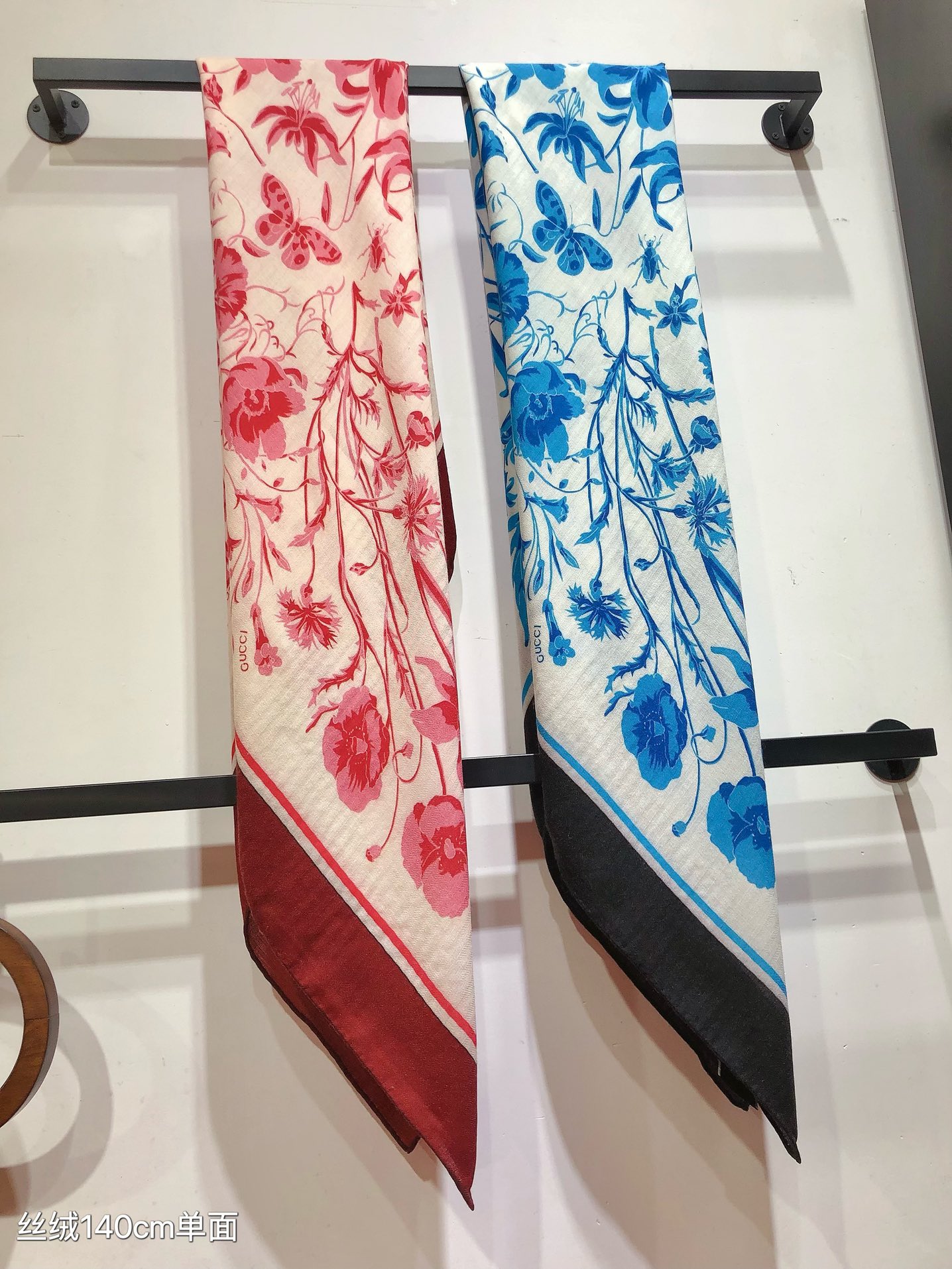 TOP GUCCI Florial Square Scarf 140 x 140 cm - 2 Colors