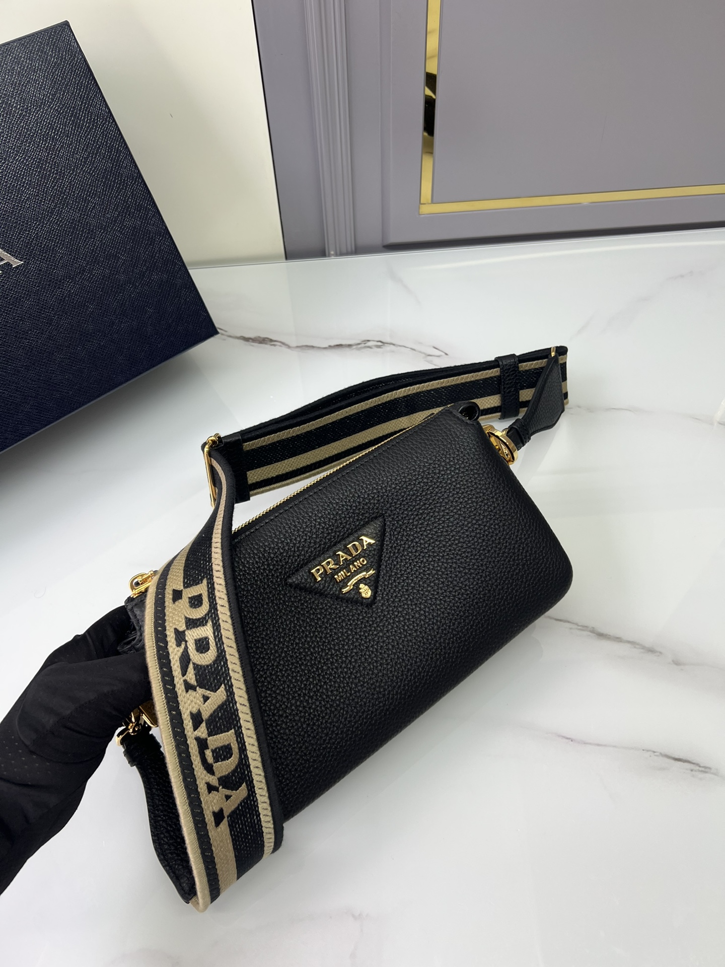 Top PRADA Three-Layer Shoulder Strap Buckskin Cowhide Bags 23x14x6.5cm - Two Colors