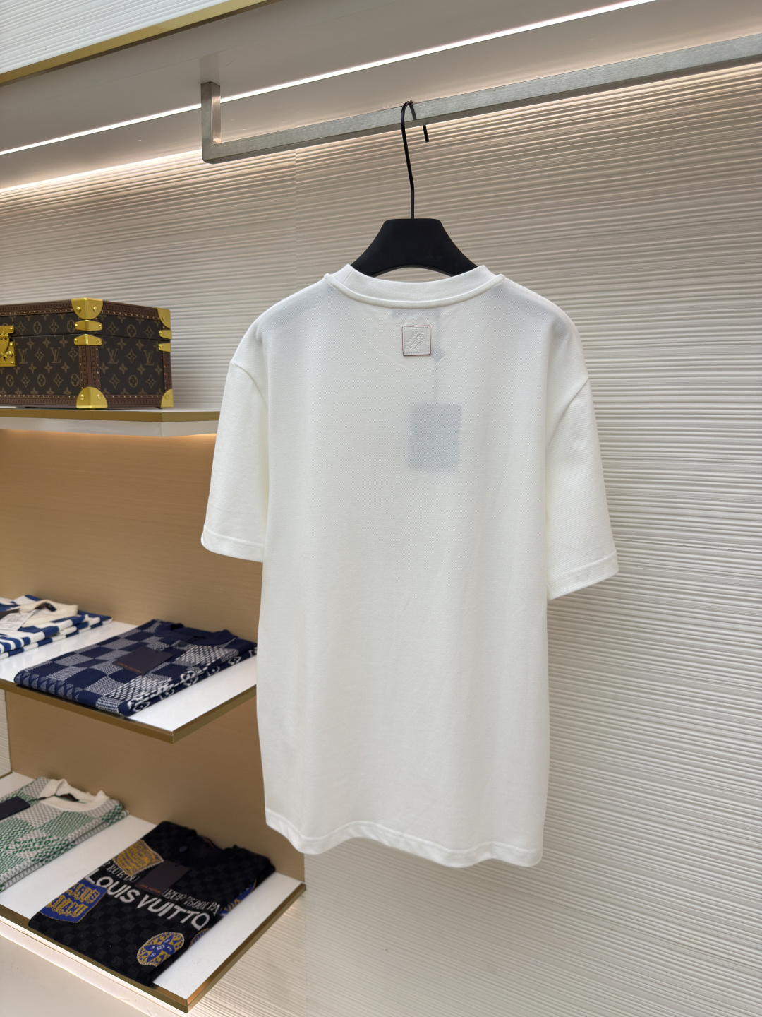 LOUIS VUITTON 丝带樱花圆领短袖