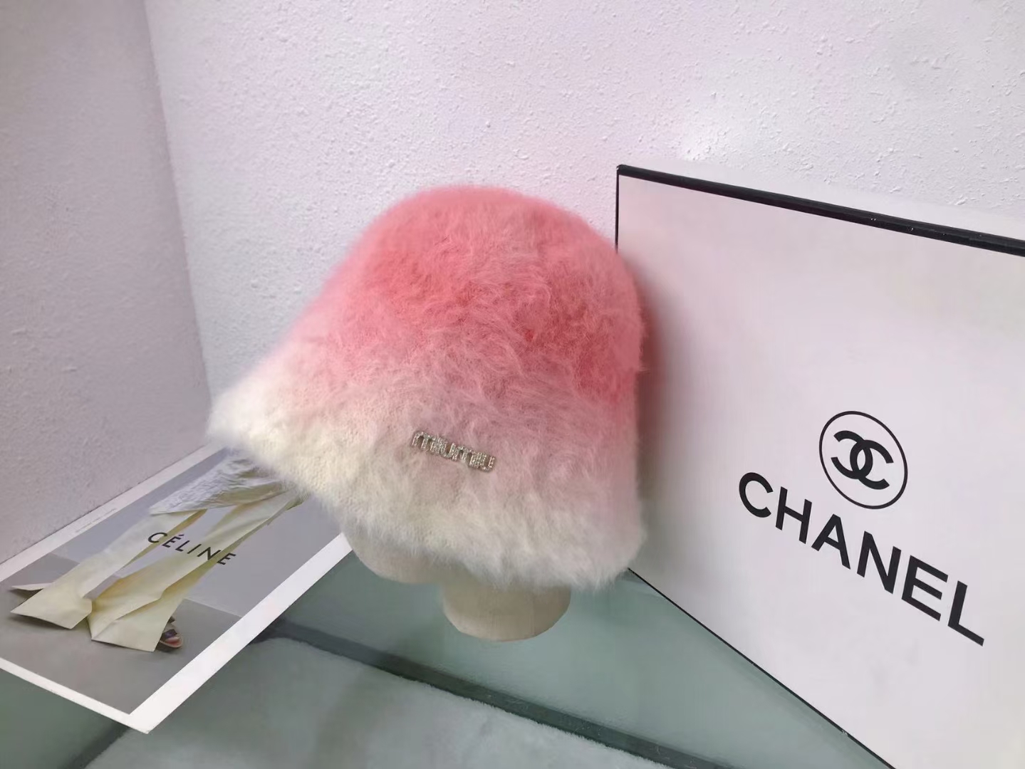 TOP Miu Miu Plush Gradient Fisherman Hat - 4 Colors