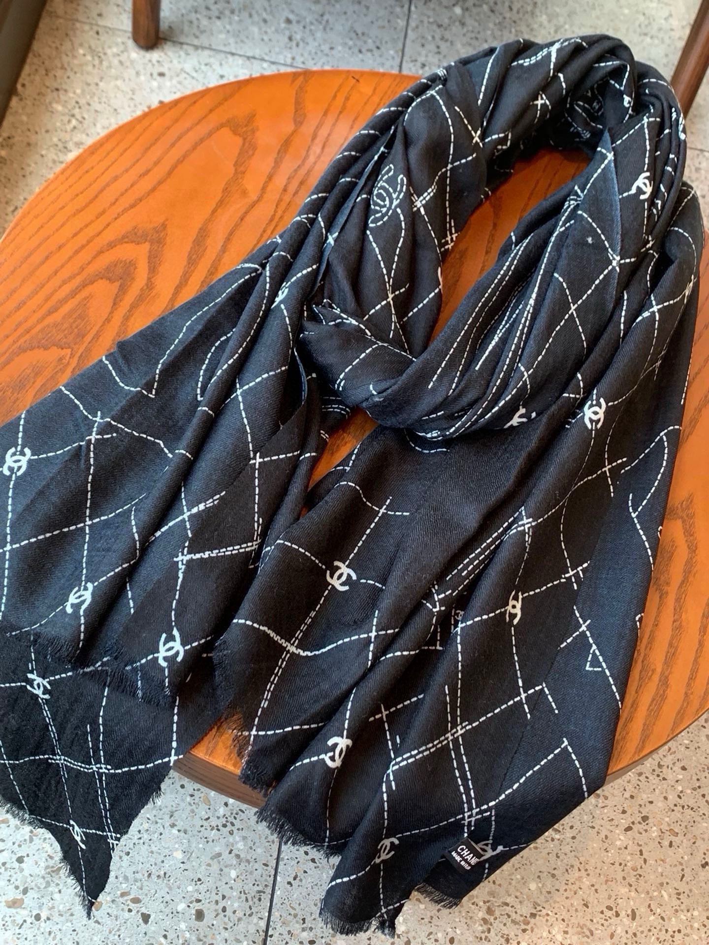 TOP CHANEL Cashmere Scarf 100x200cm - 2 Color