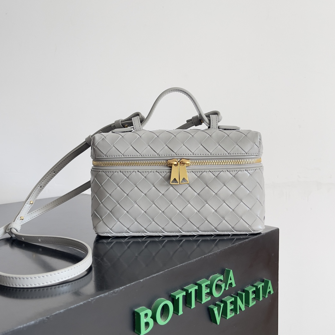 TOP Bottega Veneta Woven Zipper Crossbody Bag 22x12.5x5cm - Grey