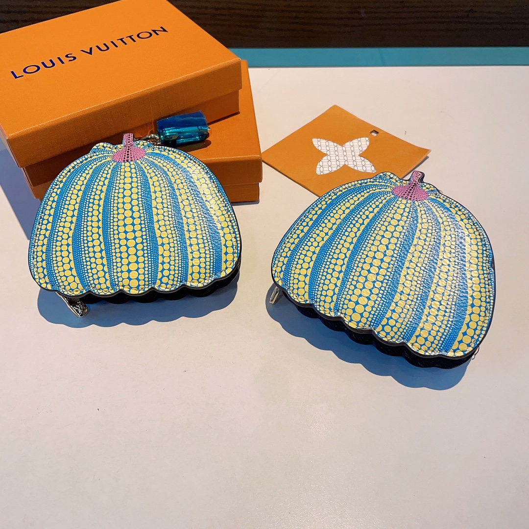 TOP Louis Vuitton LV Pumpkin Pods Bag/Keychain - Monogram