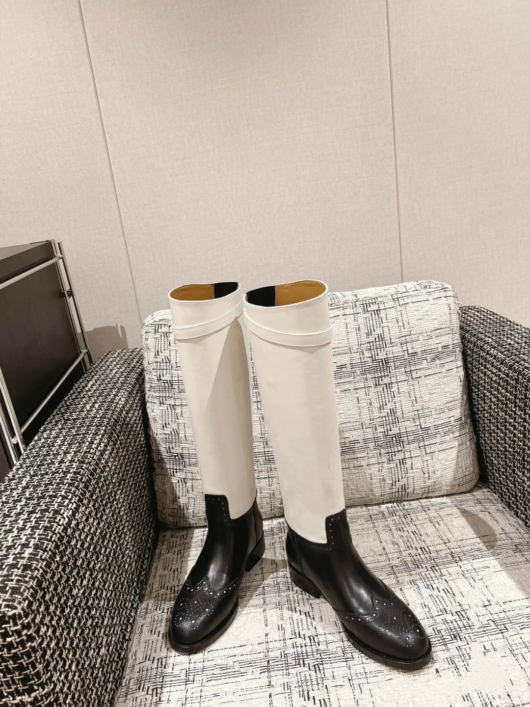 TOP Christian Dior Underknee Versatile Knight Boots - Two Colors