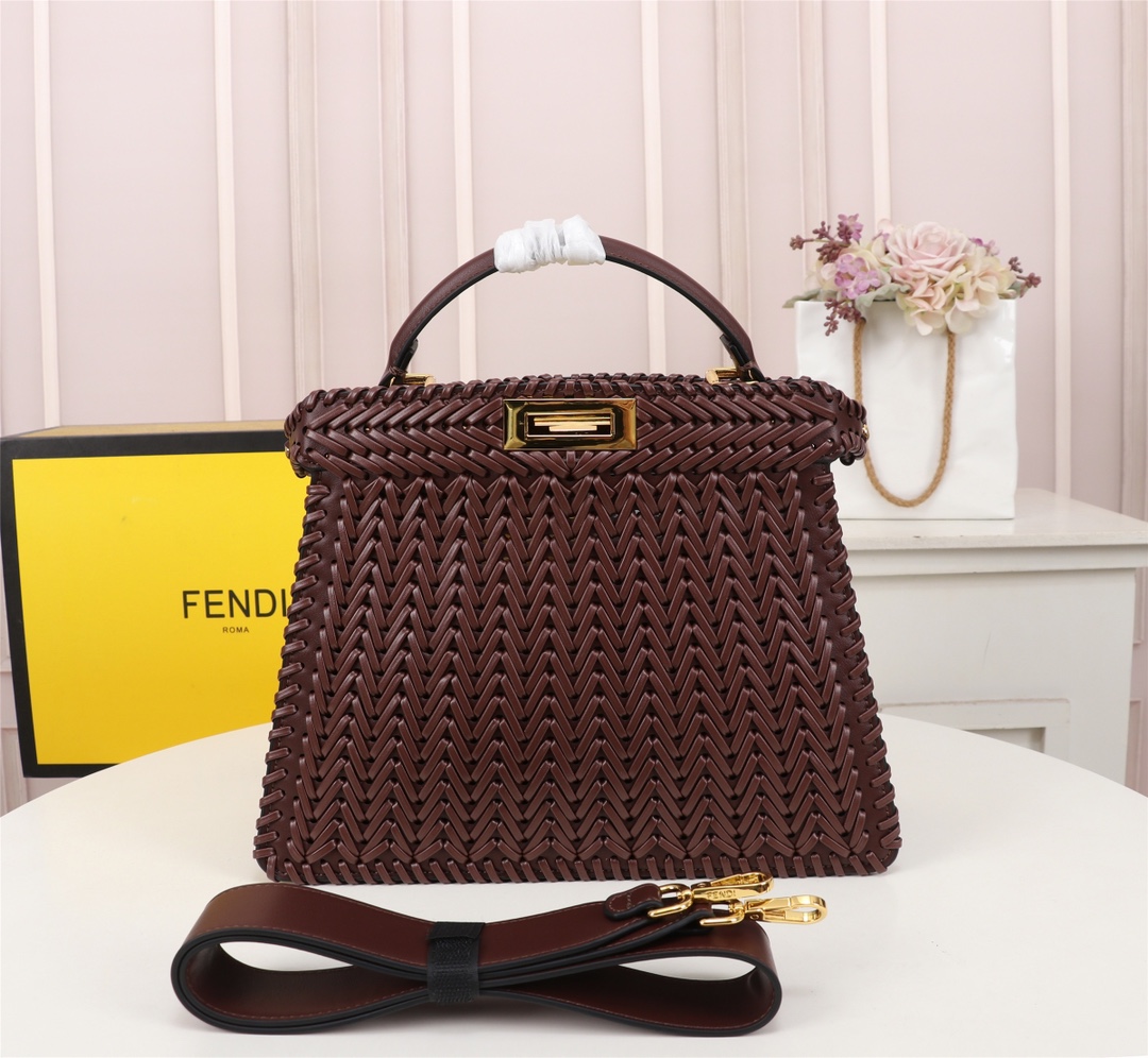 TOP FENDI Peekaboo ISeeU Handbag - Red