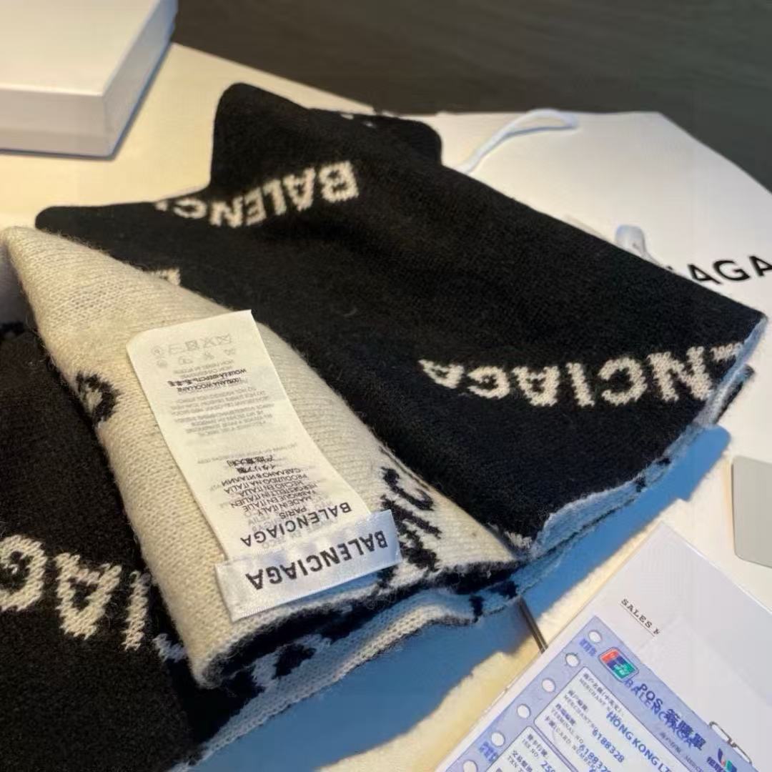 Balenciaga Lambskin double-sided scarf (Replica)