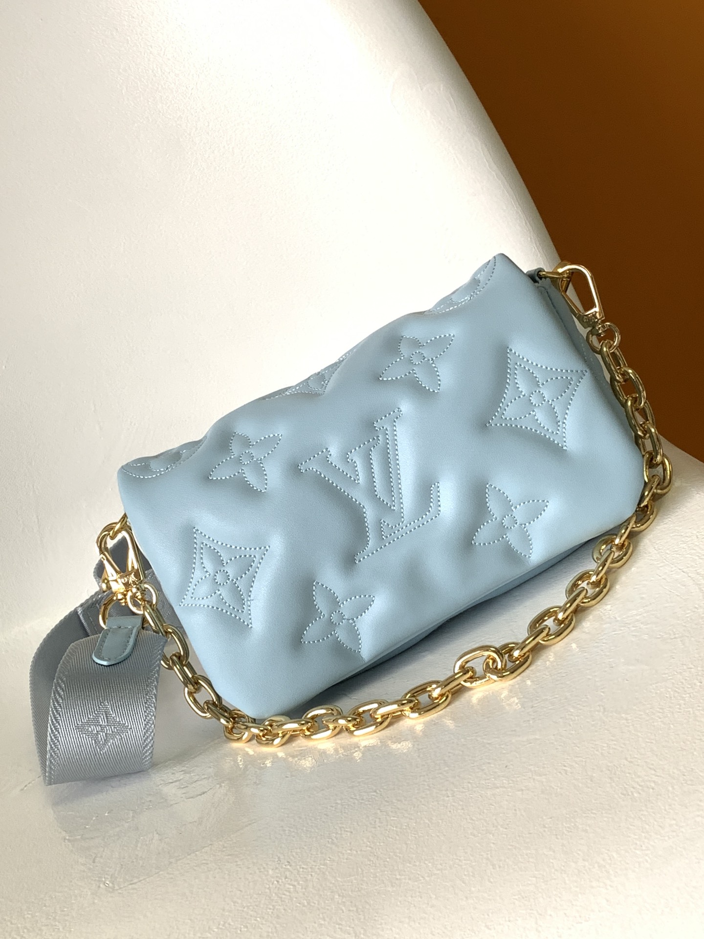 TOP Louis Vuitton LV  Soft Padded Calfskin Embroidered Classic Monogram  Wallet - Haze Blue