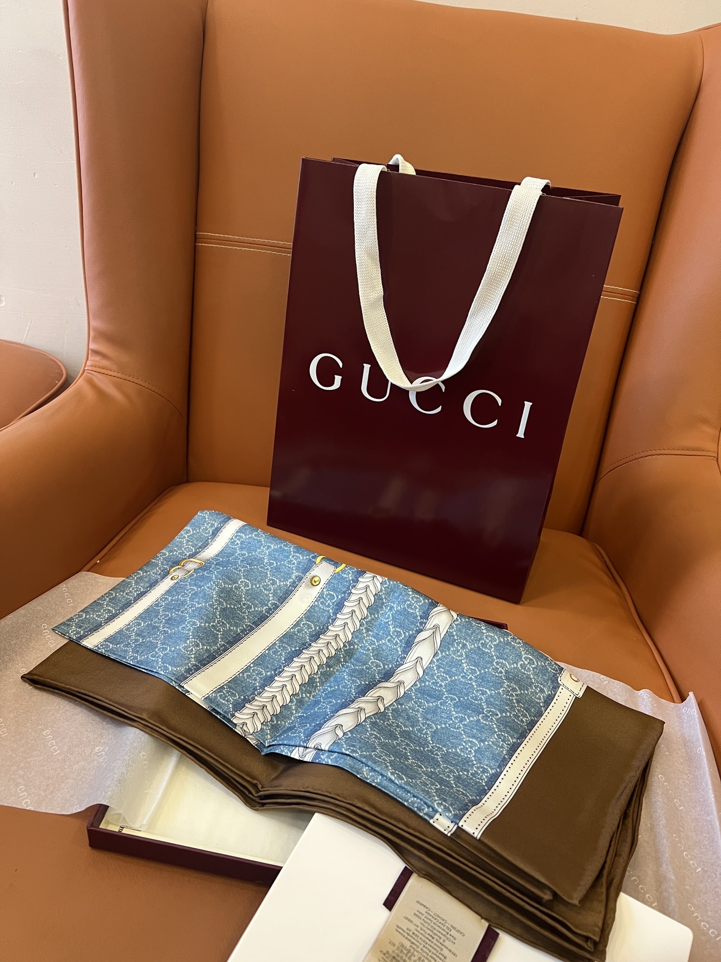 TOP GUCCI GG Scarf 90x90 cm - Blue