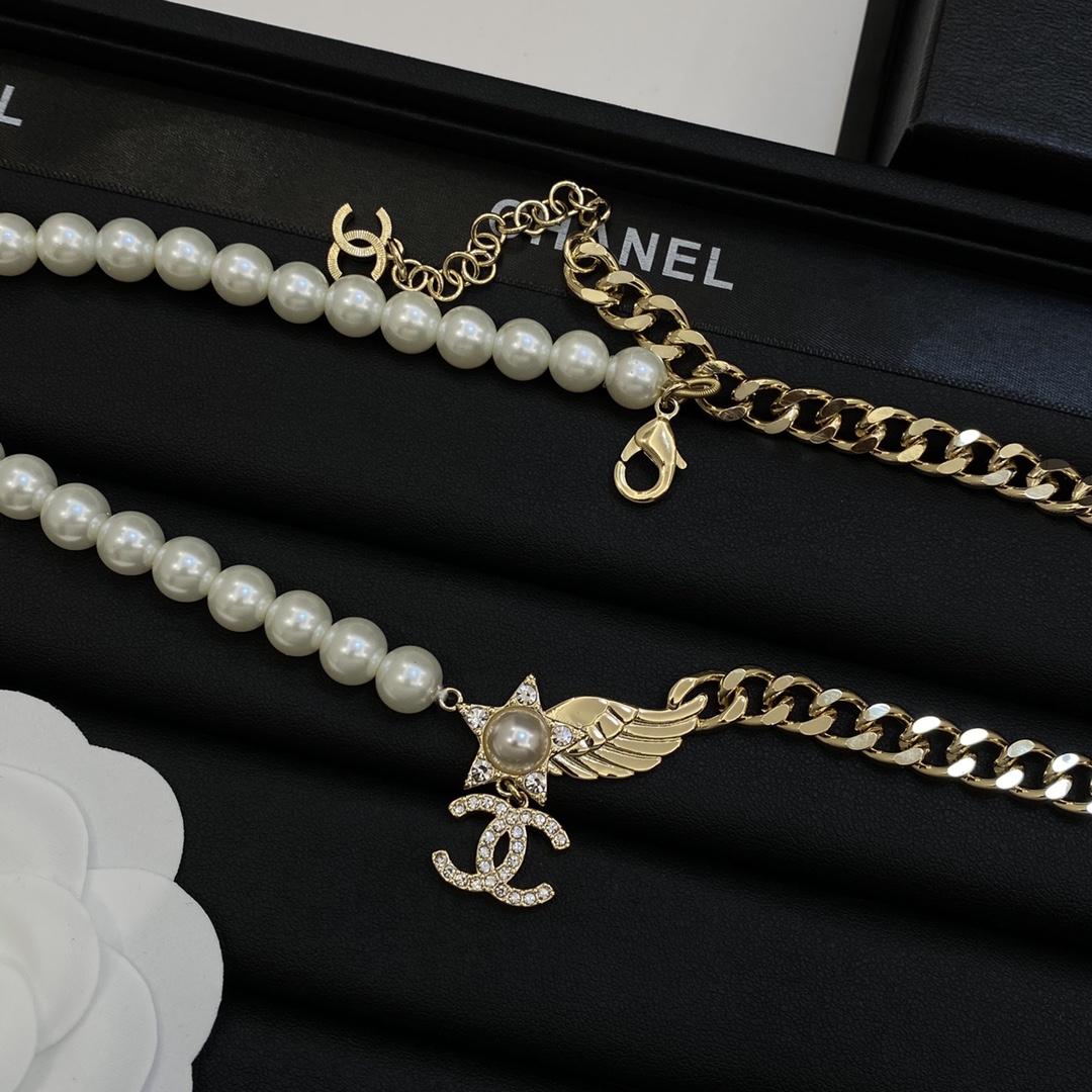 TOP CHANEL CC Necklace - Gold