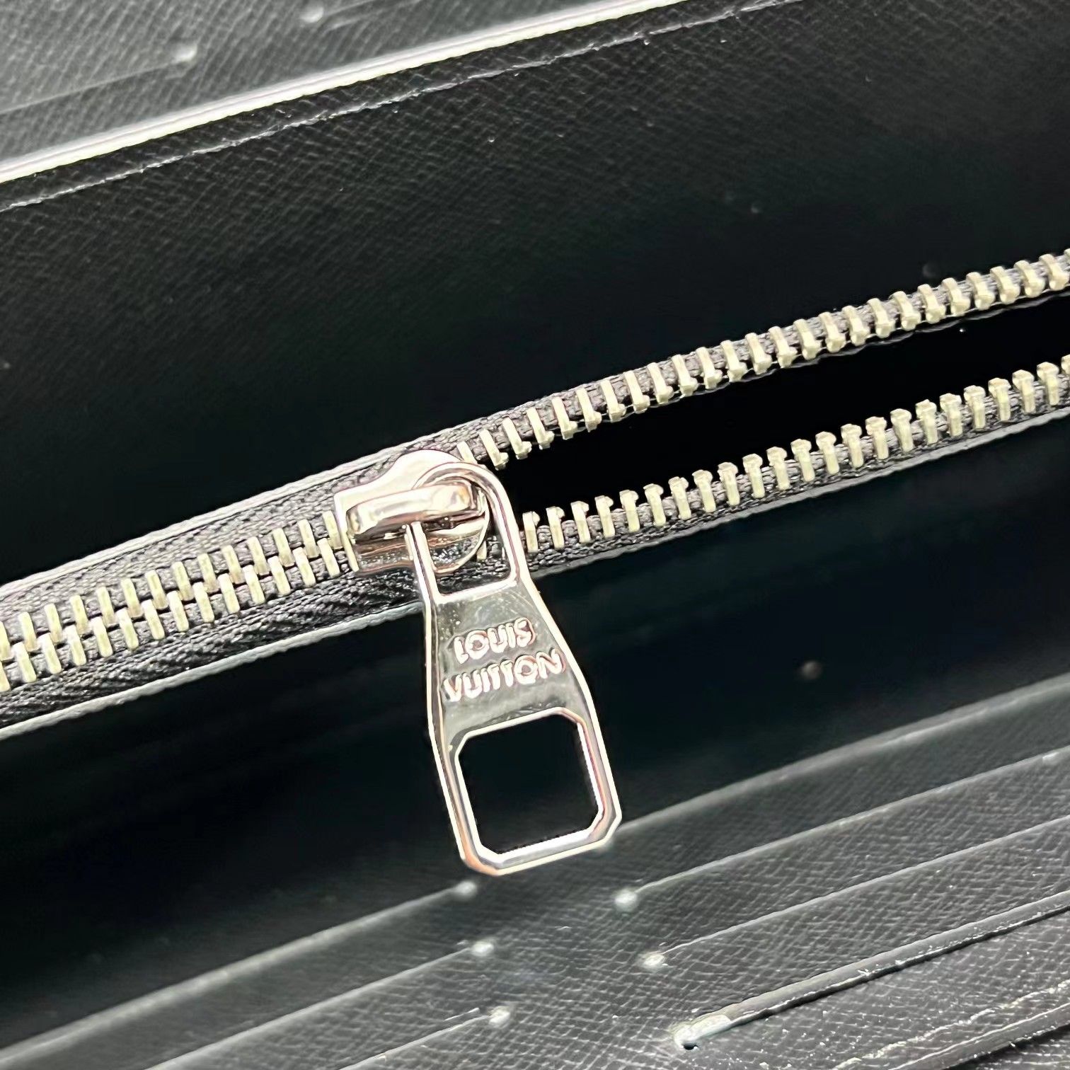 TOP Louis Vuitton LV Zippy XL Wallet 22X12X5CM