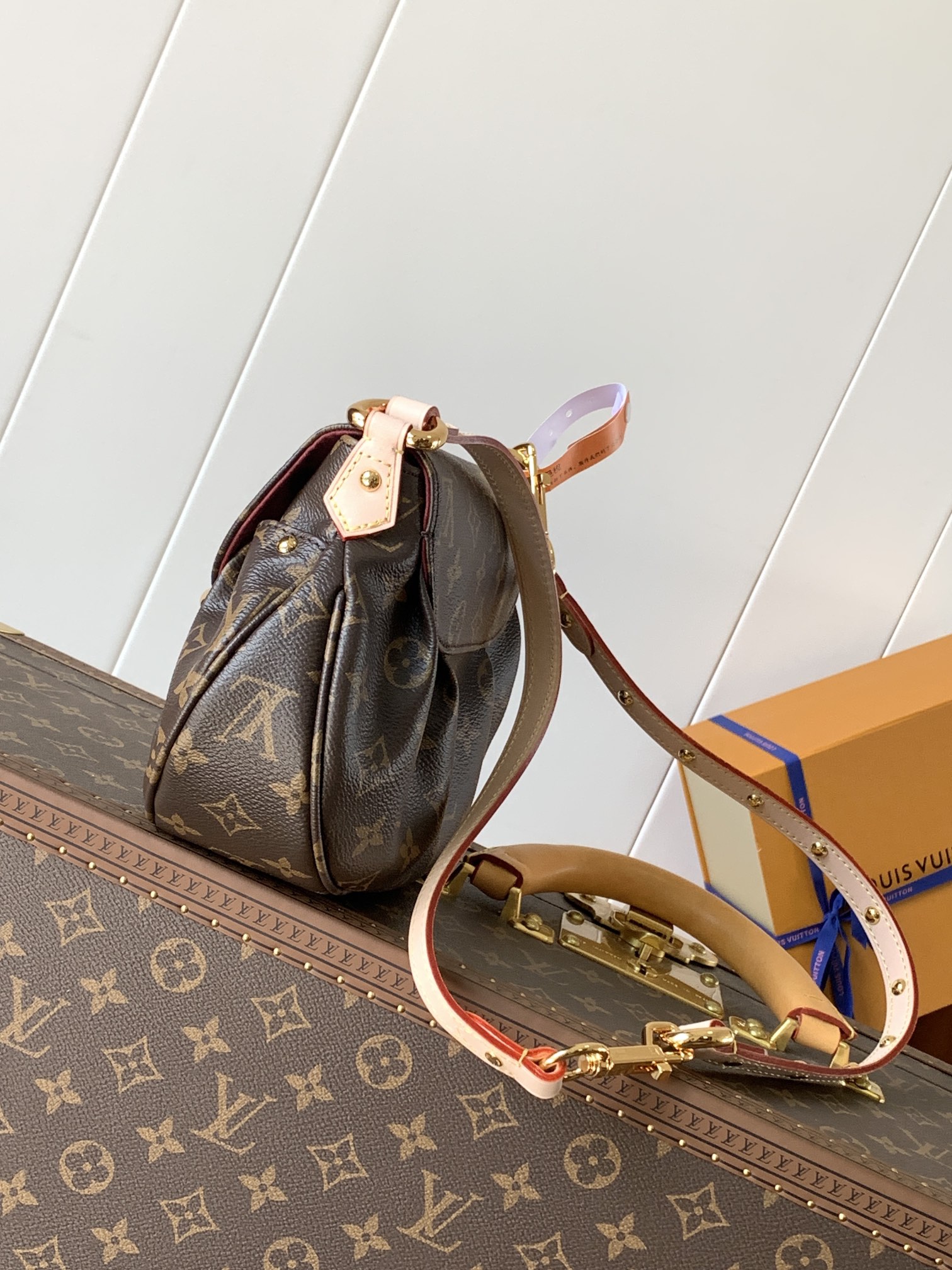 TOP Louis Vuitton LV Sunset Vibe Monogram Bag 27x18x3cm - Brown