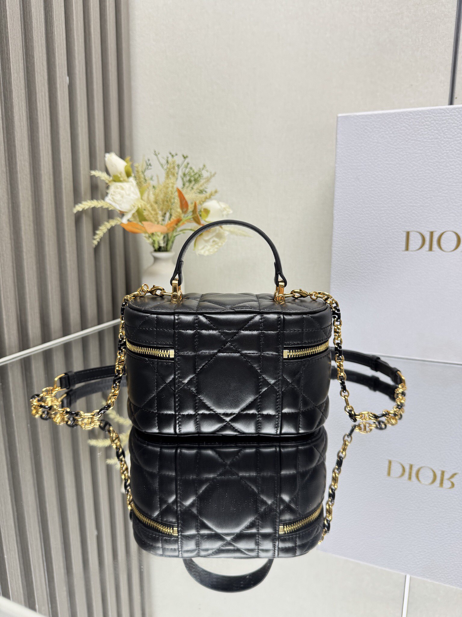 TOP Christian Dior 30 Montaigne Vanity Bag Lambskin 16.5x8x9.5cm - Black