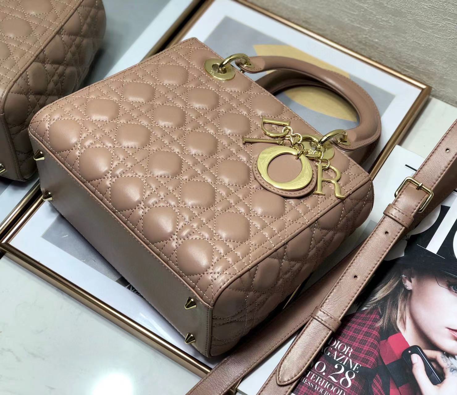TOP Christian Dior Lady Christian Dior Bag Medium 24x20x11 cm - Taupe