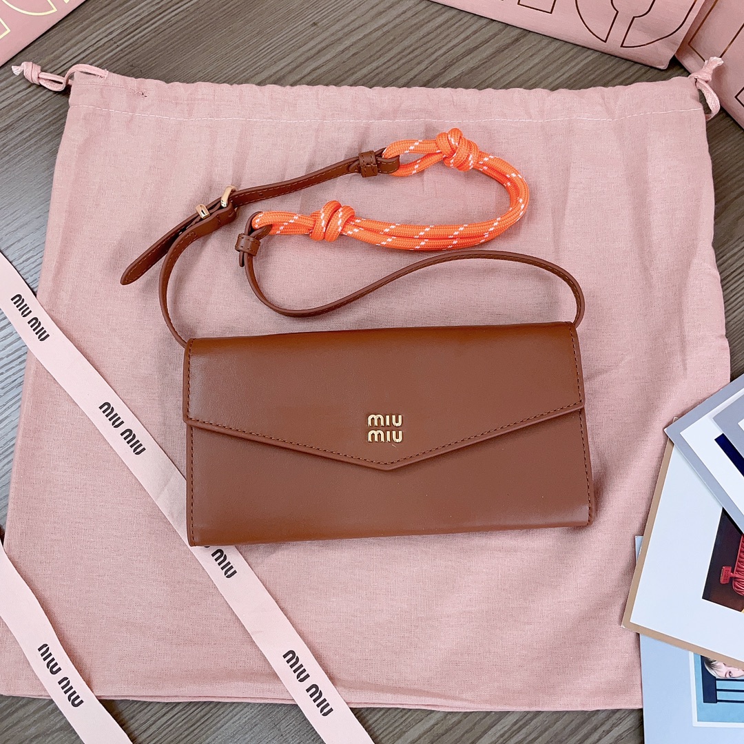 TOP Miu Miu Calfskin  Underarm Bags - 19X10X2cm - 2 Colors