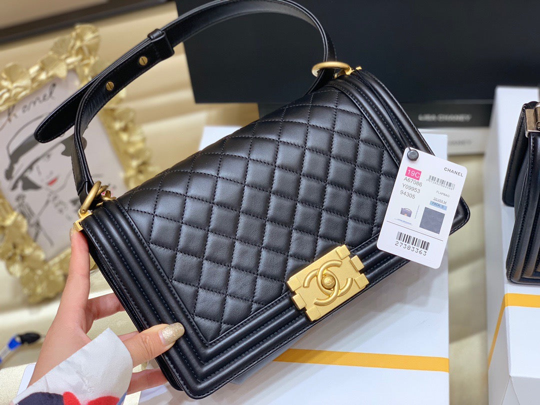 TOP CHANEL Le Boy Bag Smooth Leather Medium 25cm - Black & GHW