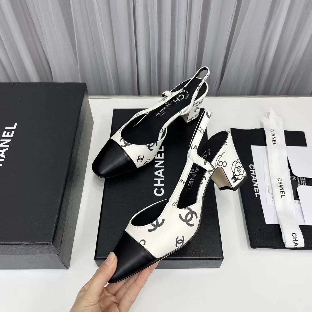 TOP CHANEL Leather High heel Sandals - 2 Color