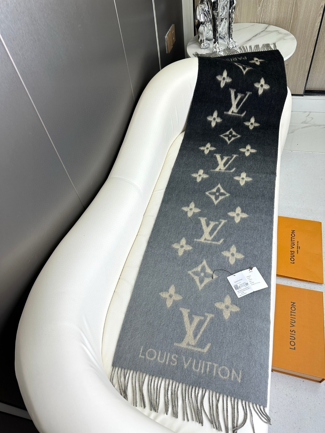 TOP Louis Vuitton LV Wool Scarf 190 x 45cm - 3 Color