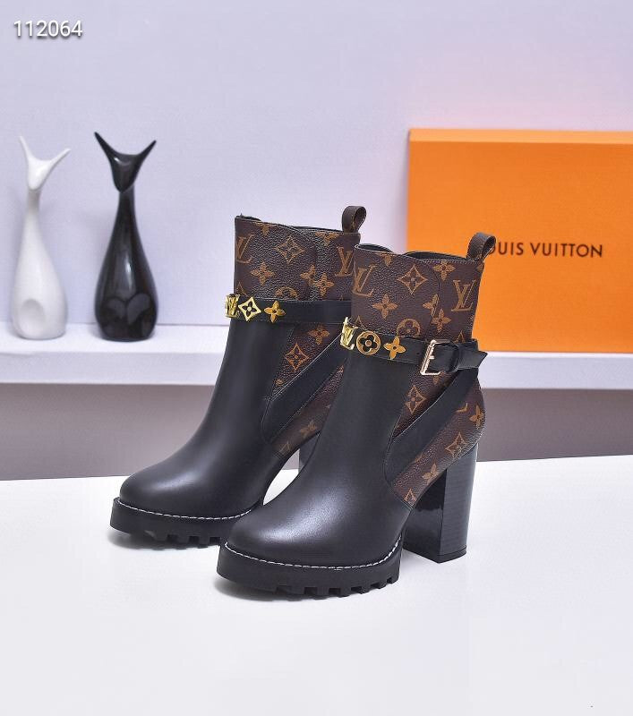 TOP Louis Vuitton LV £V Ankle Boots Monogram Metal Charm - Black