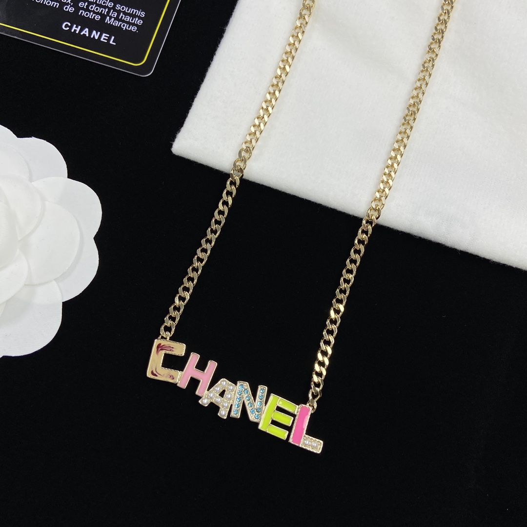 Top CHANEL Colorful Letter/Gold Chain Necklace