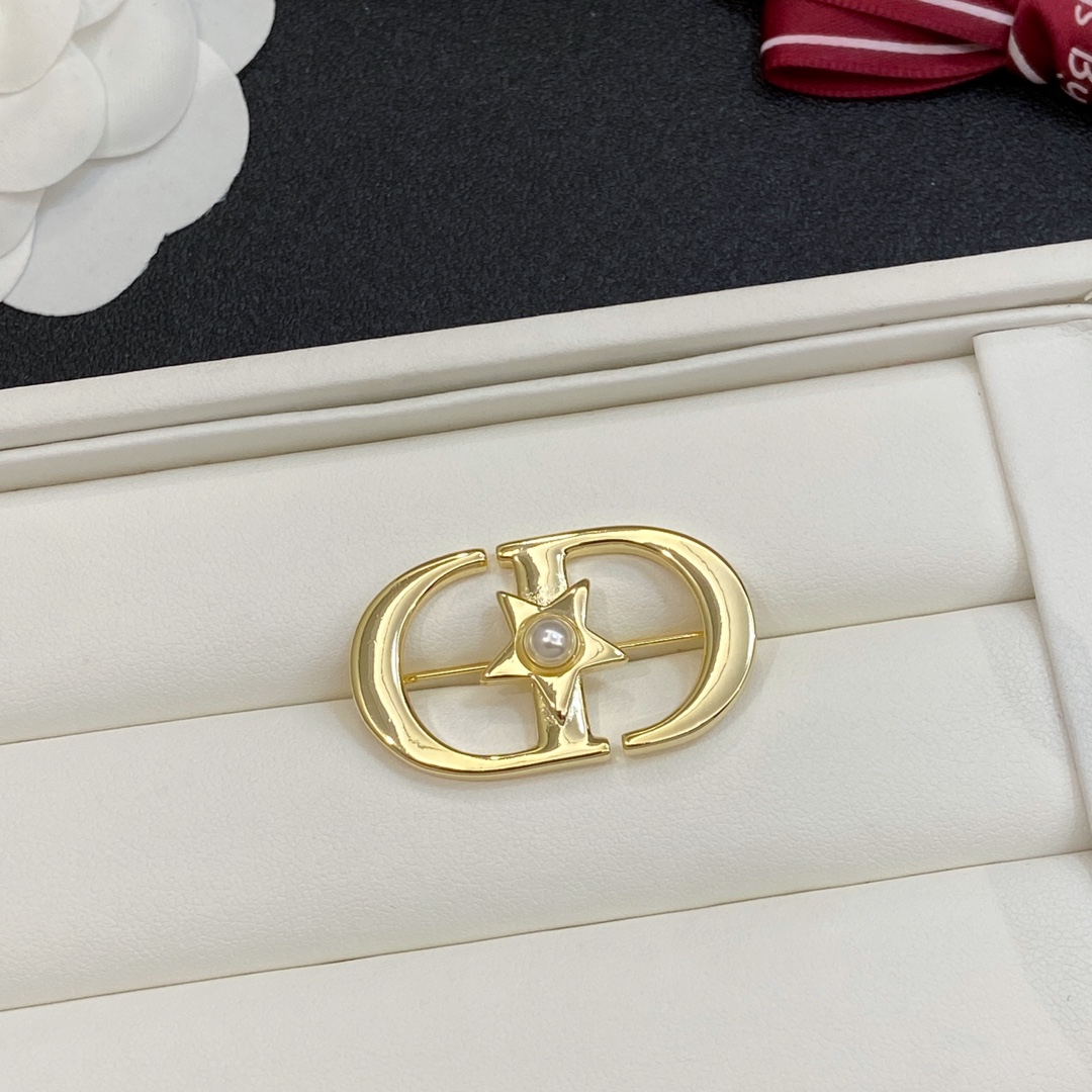 TOP Christian Dior  Brooch - Gold