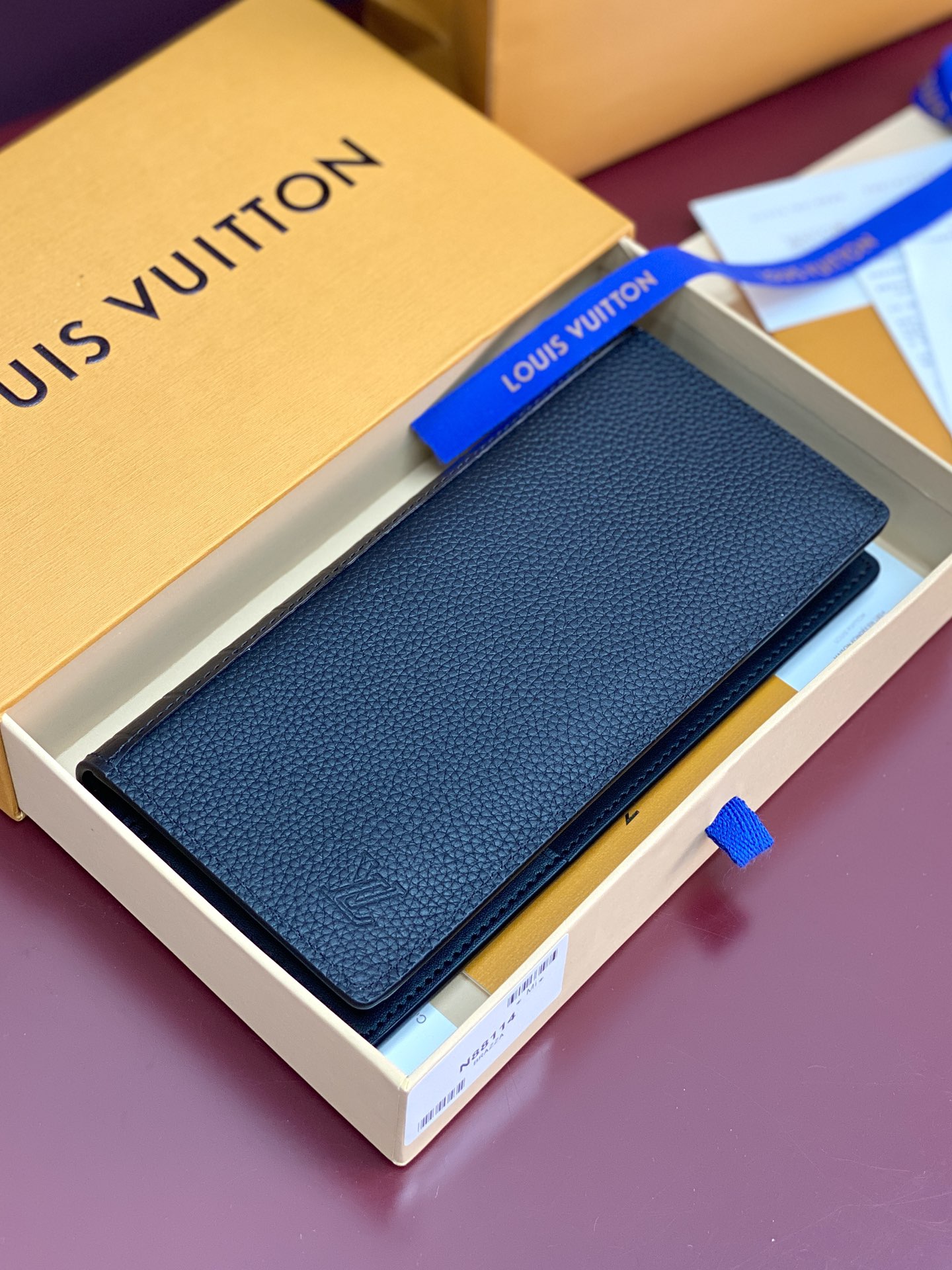 TOP Louis Vuitton LV Men's Long Wallet with Crocodile Leather 10x19x2cm - Black