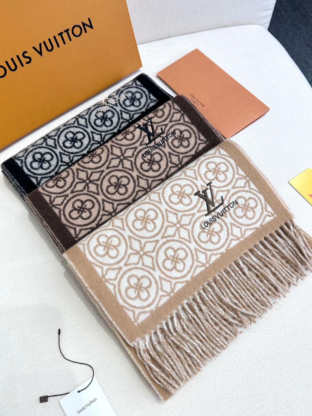 TOP Louis Vuitton LV Wool Scarf 35x200cm - 3 Color