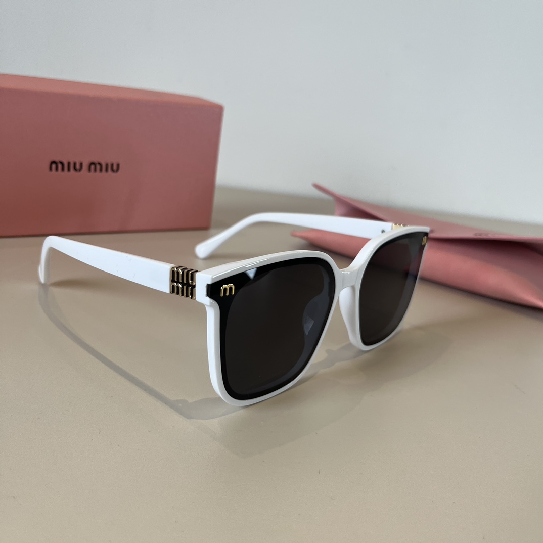 TOP Miu Miu Sunglasses - 3 Colors