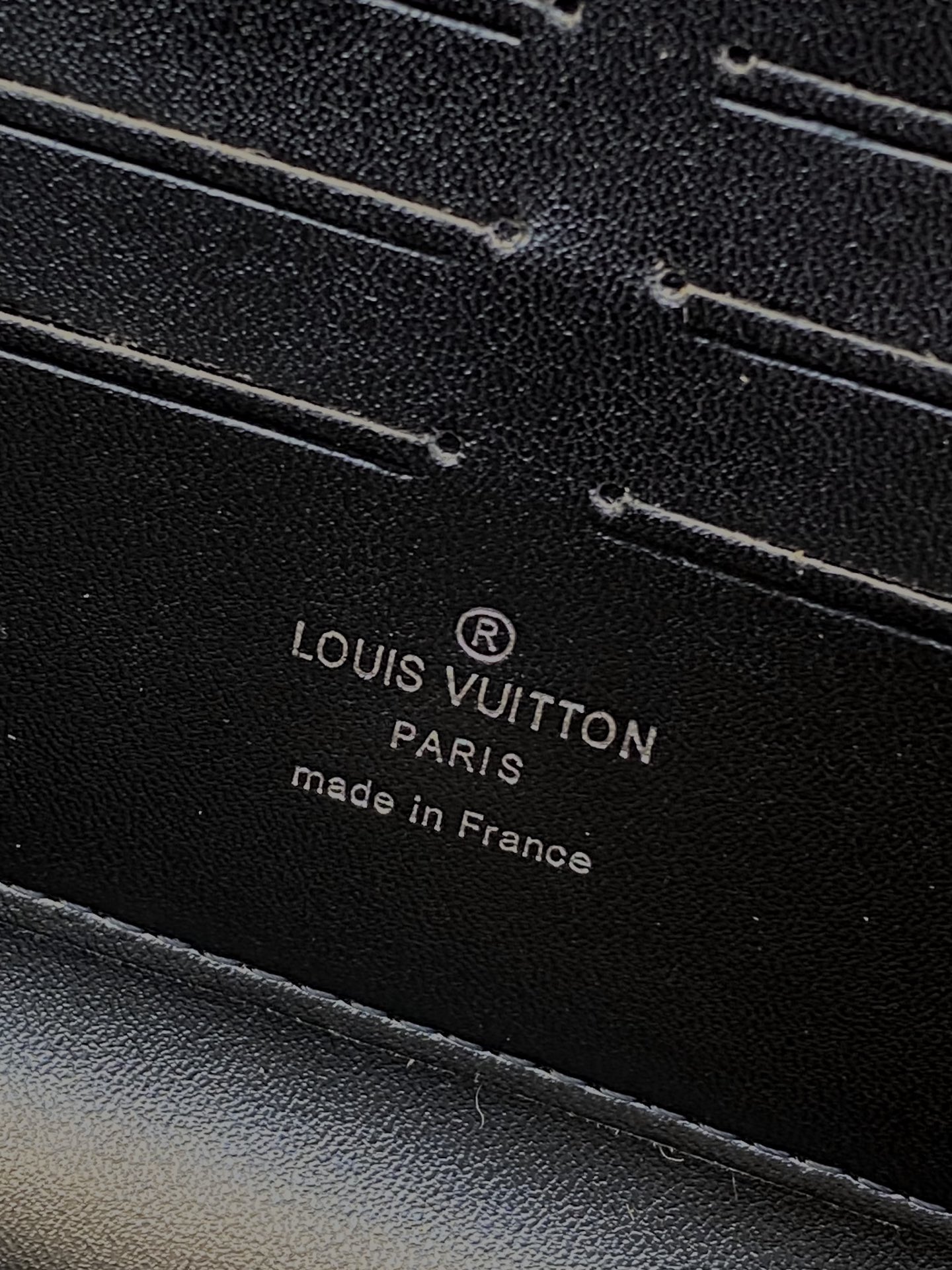 TOP Louis Vuitton LV Aerogram Wallet 20x11x2.5cm - Black