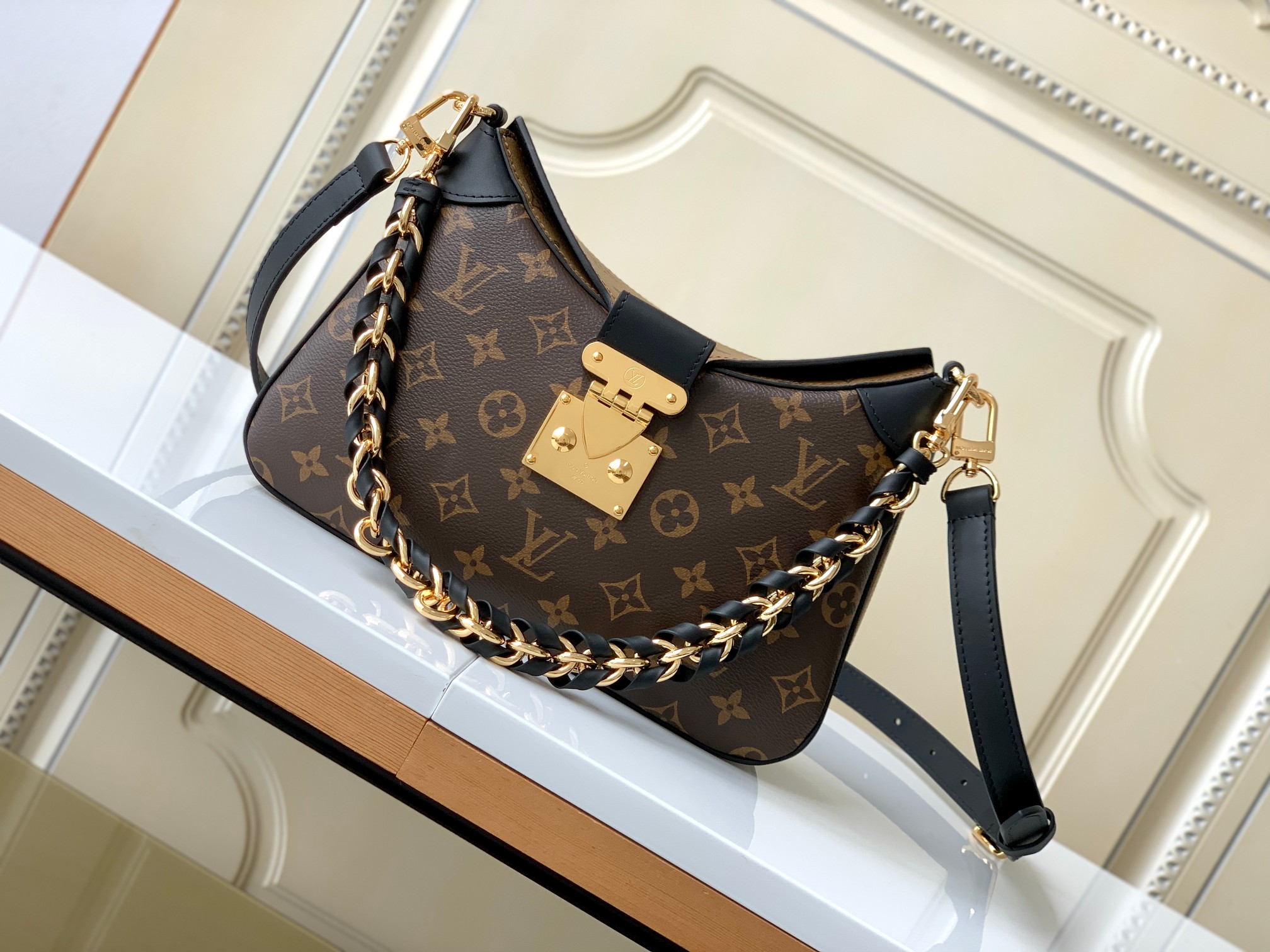 TOP Louis Vuitton LV  Made Of Canvas And Leather 29*19*9cm - Black Brown