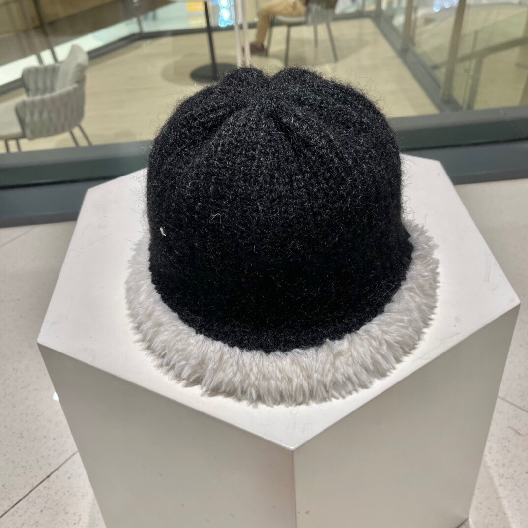 TOP Christian Dior Plush Fisherman's Hat - Black