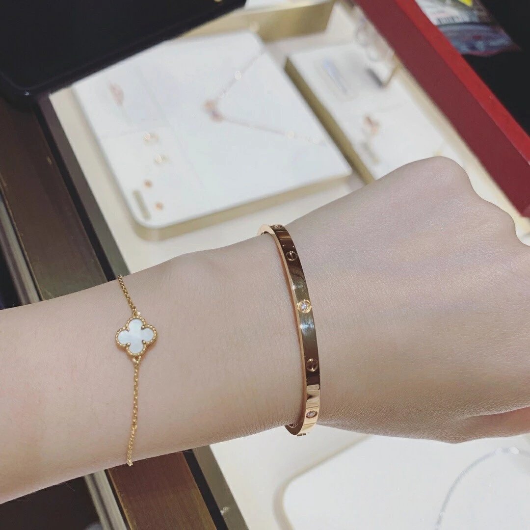 Van Cleef&Arpels VCA Single alhambra Bracelet