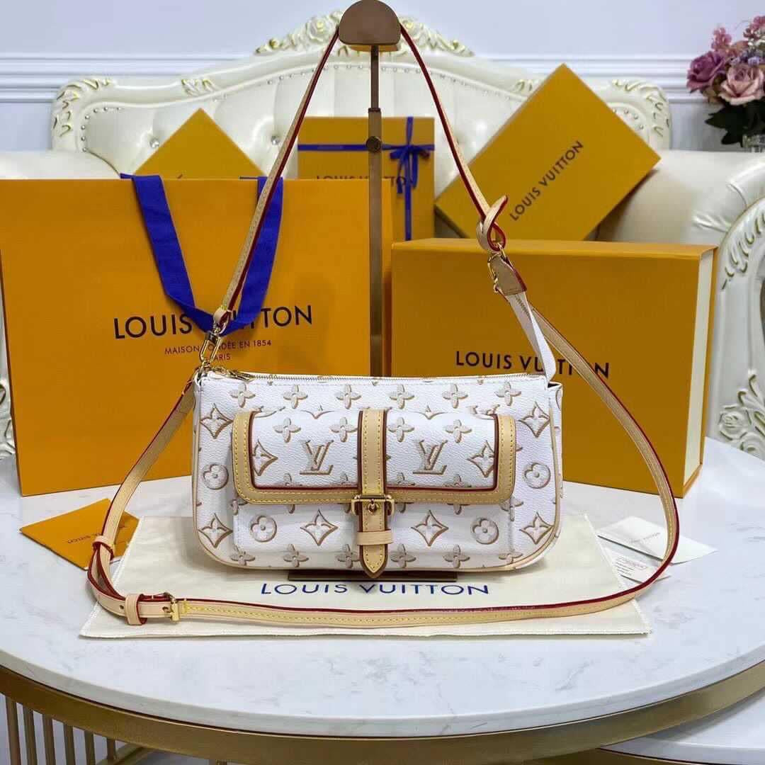 TOP Louis Vuitton LV L*V Maxi Multi Pochette Accessories 21X12X3cm- White