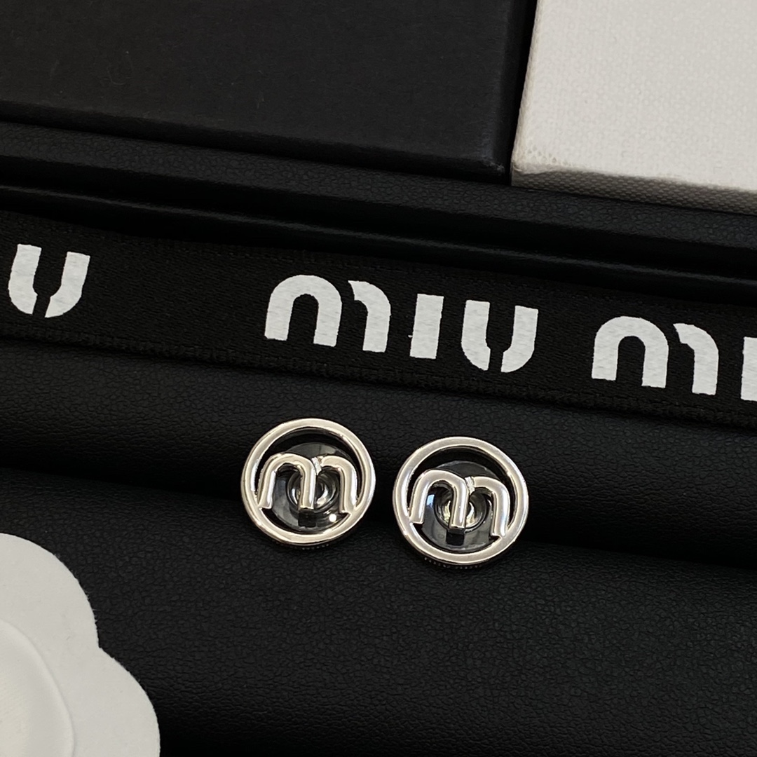 TOP Miu Miu Earring-2 Colors