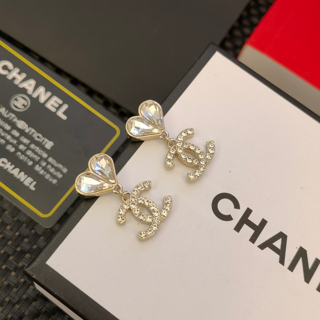 TOP CHANEL Double C and Heart Earrings