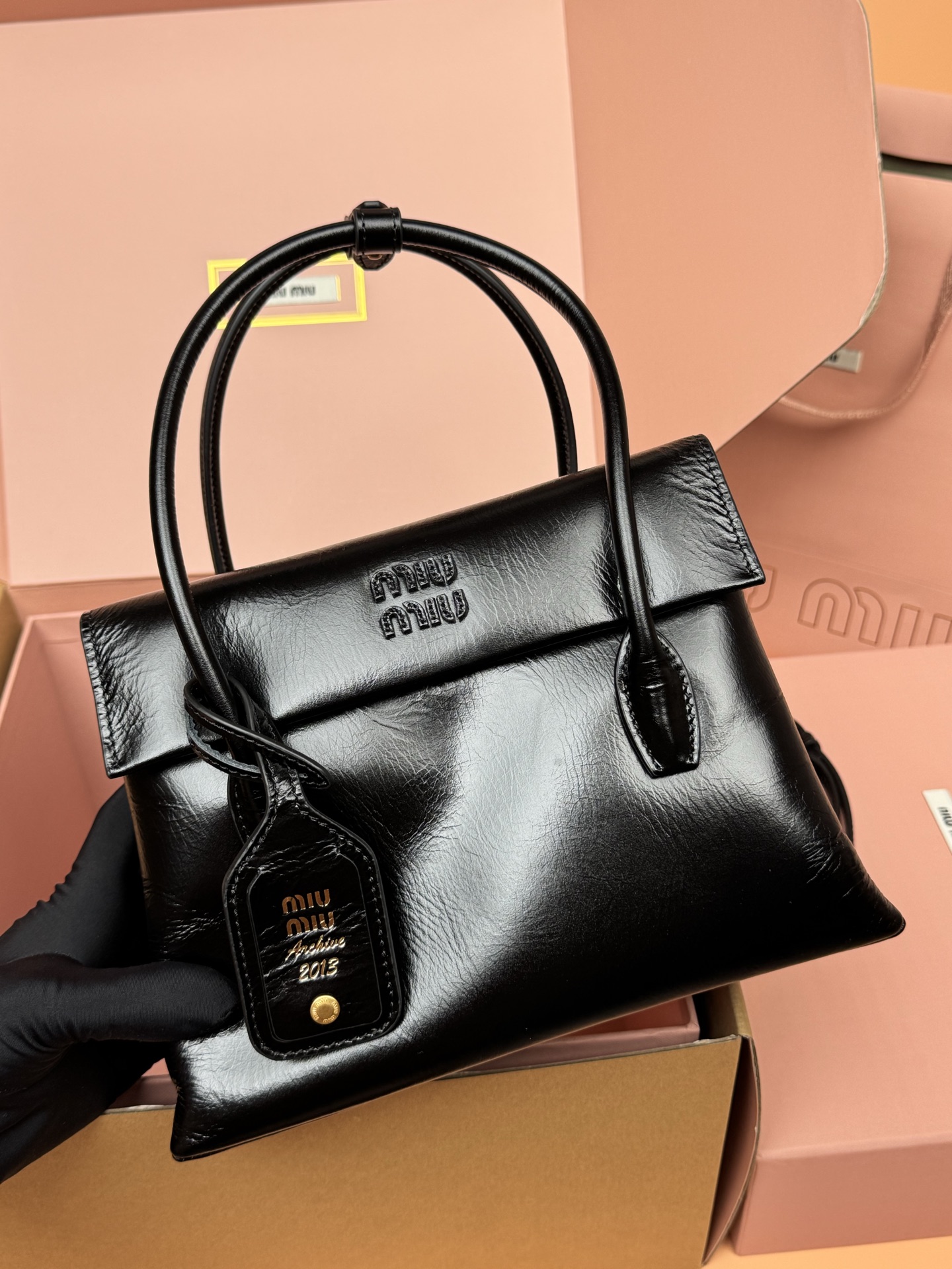 TOP Miu Miu Solitaire Bag 25x28x11cm - Black