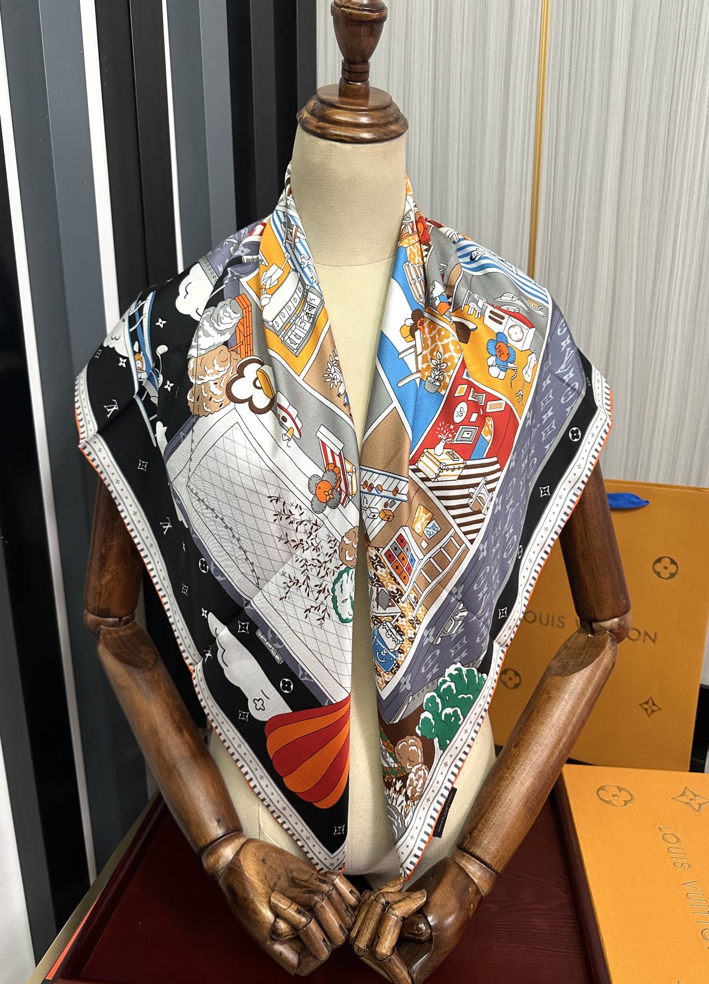 TOP Louis Vuitton LV Monogram Luggage Printed Square Scarf 90 x 90 cm - 2 Colors