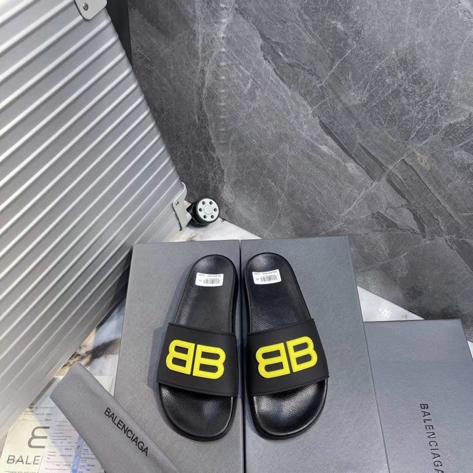 Balenciaga  Flat Slippers Slide Sandal(Replica)