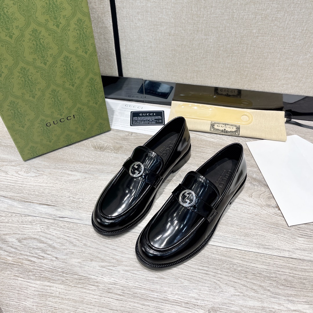 TOP GUCCI Men's Cowhide Loafers - Black