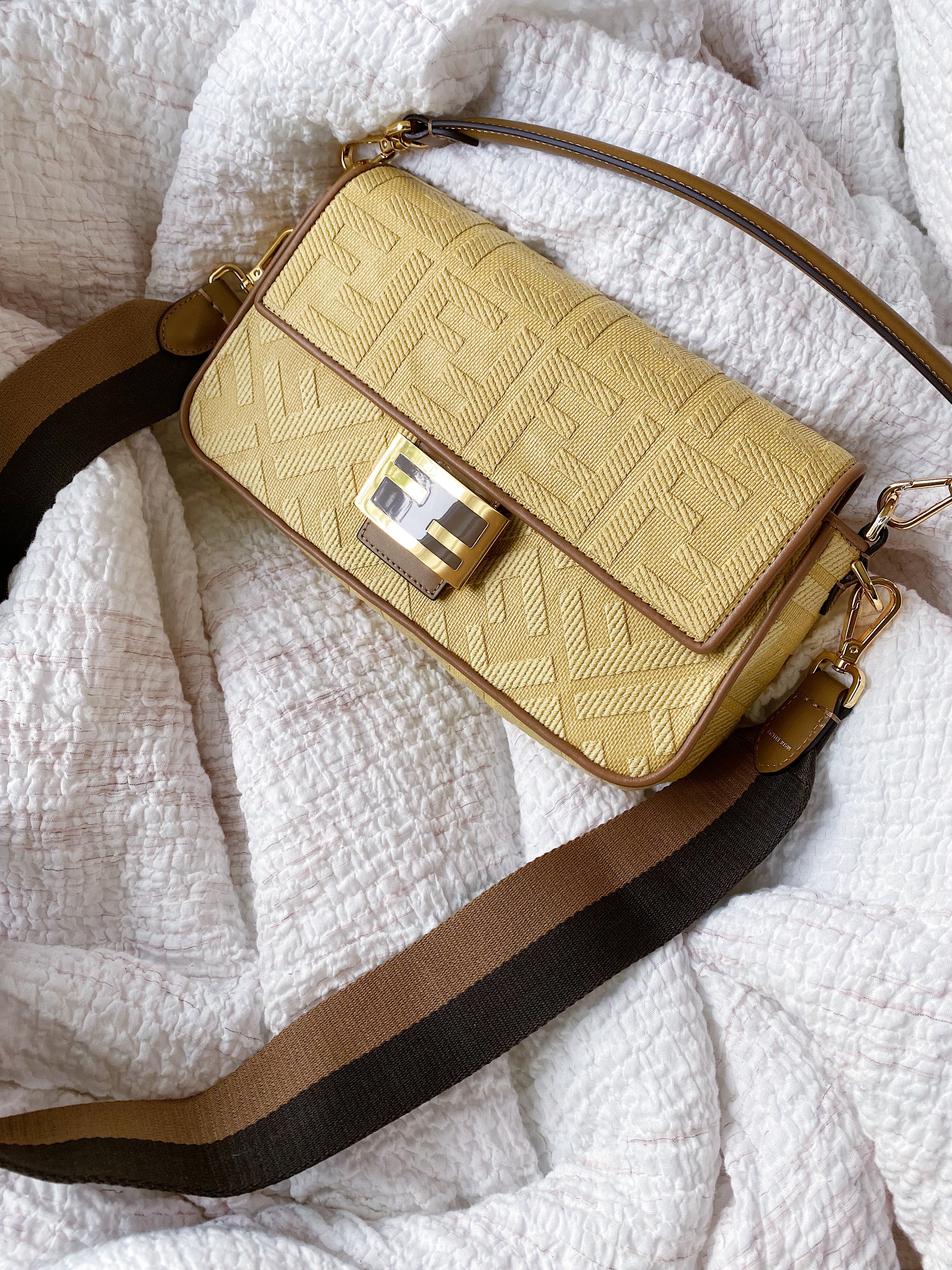 TOP FENDI FENDI Baguette Canvas Bag - Yellow