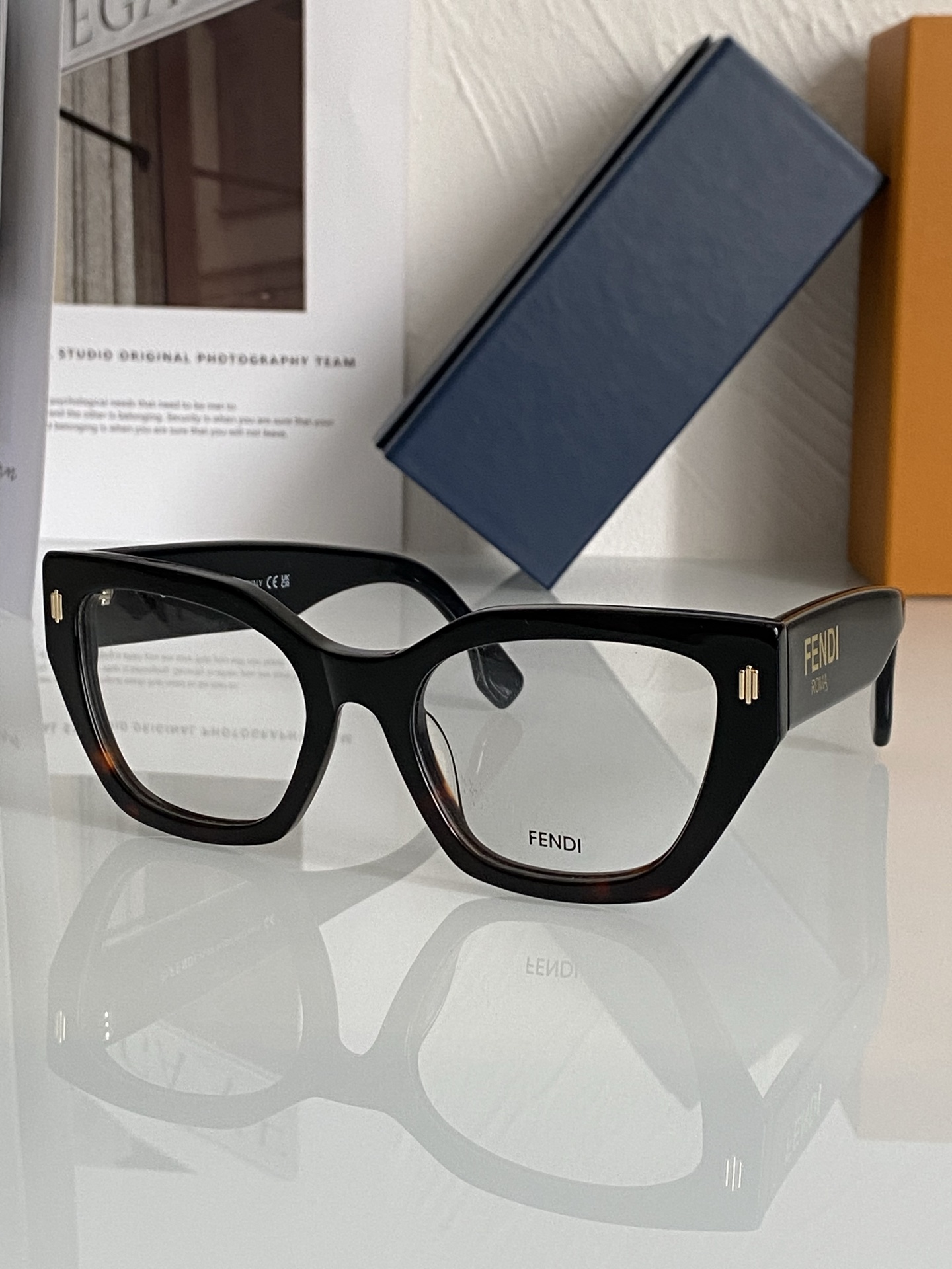 TOP FENDI Sunglasses - 7 Colors