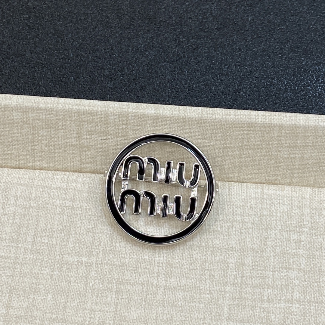 TOP Miu Miu Earrings - 2 Colors