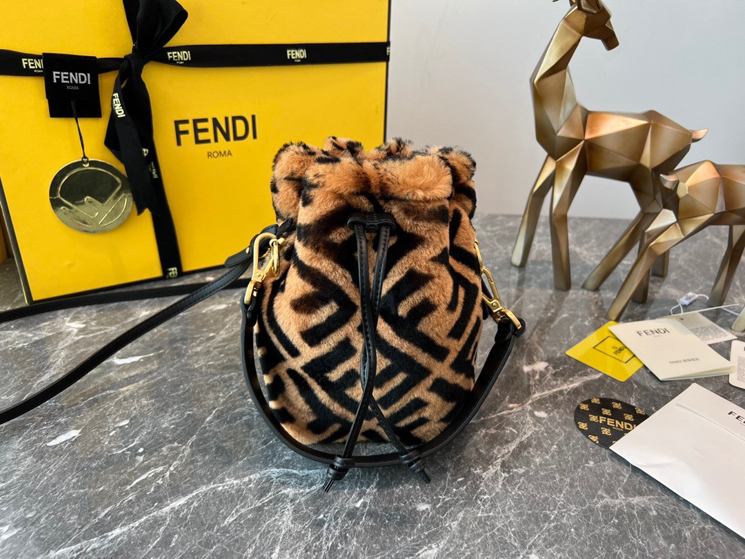 TOP FENDI Mon Mon Tresor Bags Wool Bucket Bag 18x12cm - Brown