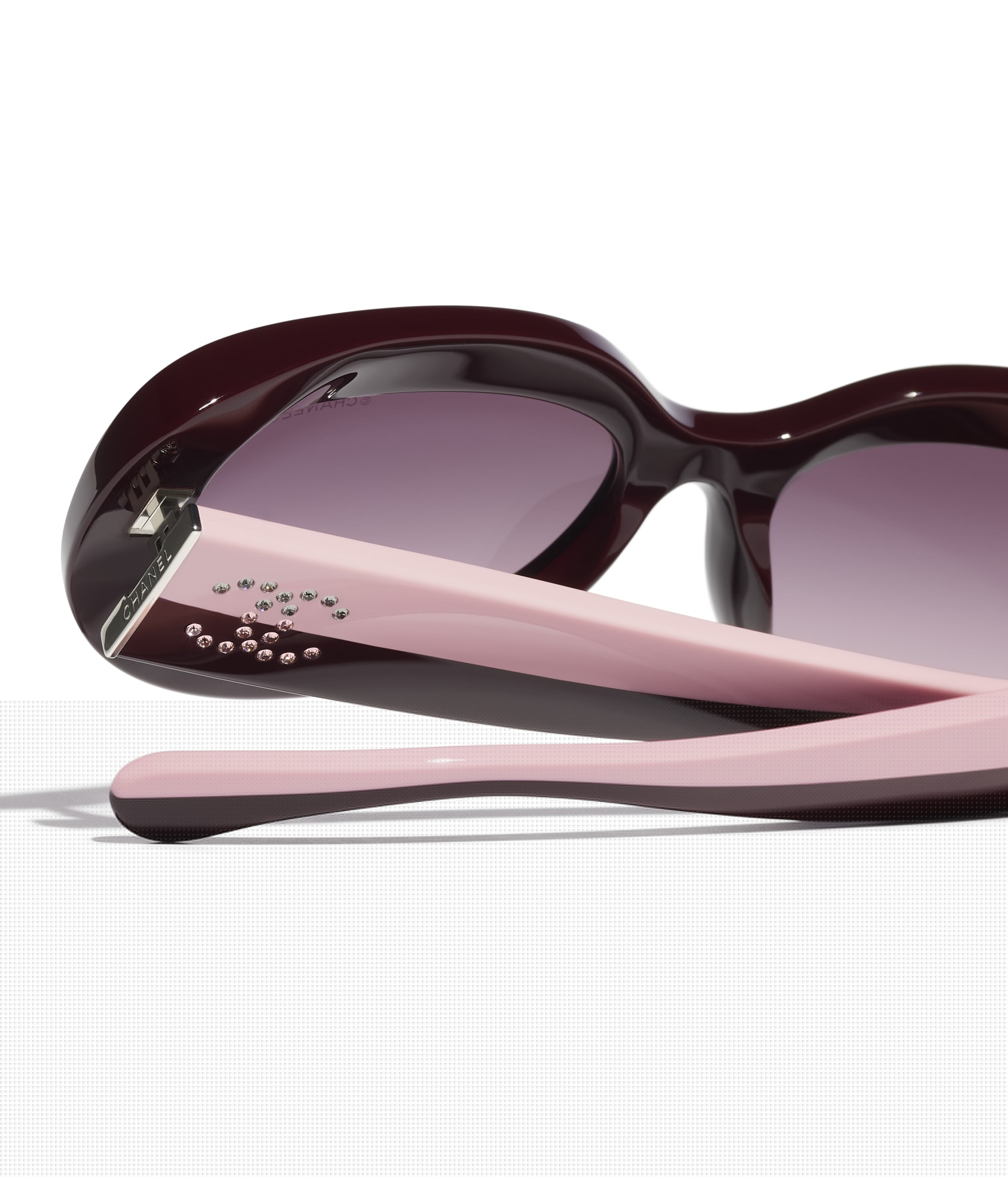CHANEL Oval Sunglasses A71778X08101S