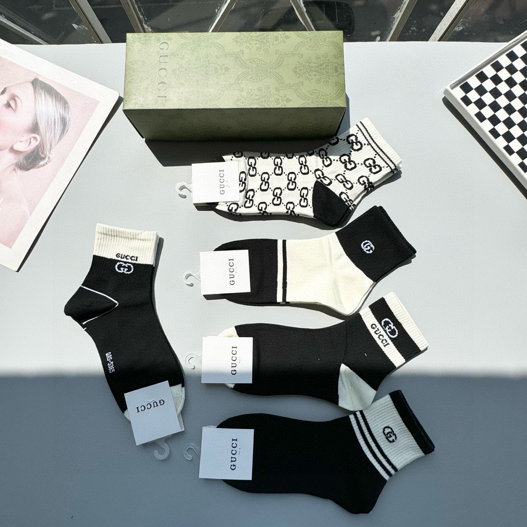 TOP GUCCI Socks - 5 Pieces as a Set