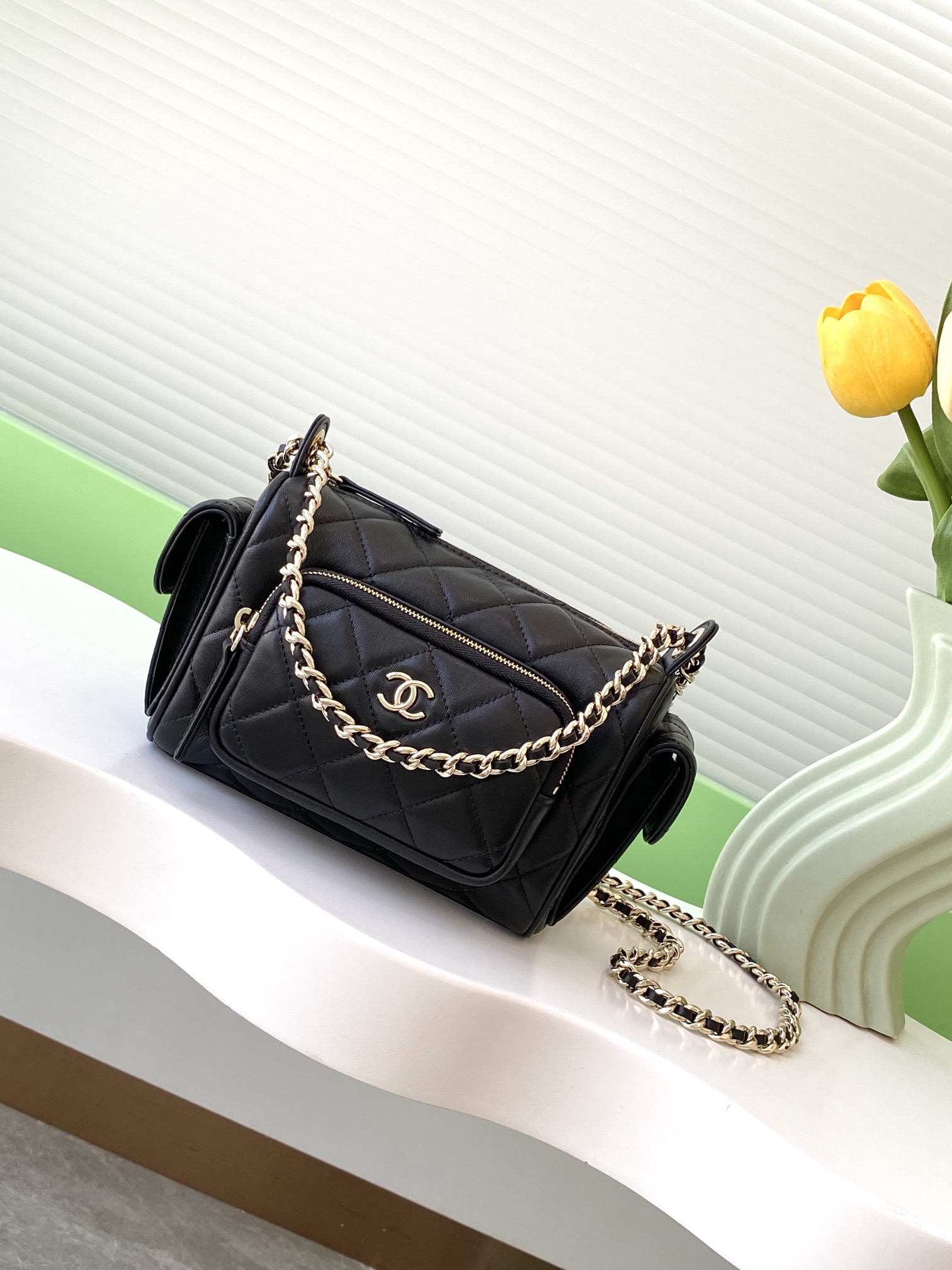 TOP CHANEL 24K Small Camera Case 14×23×9cm - Black